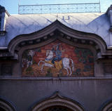 Герб Витебска на здании бывшего Крестьянского поземельного банка